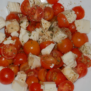 Ensalada tomate queso blanco